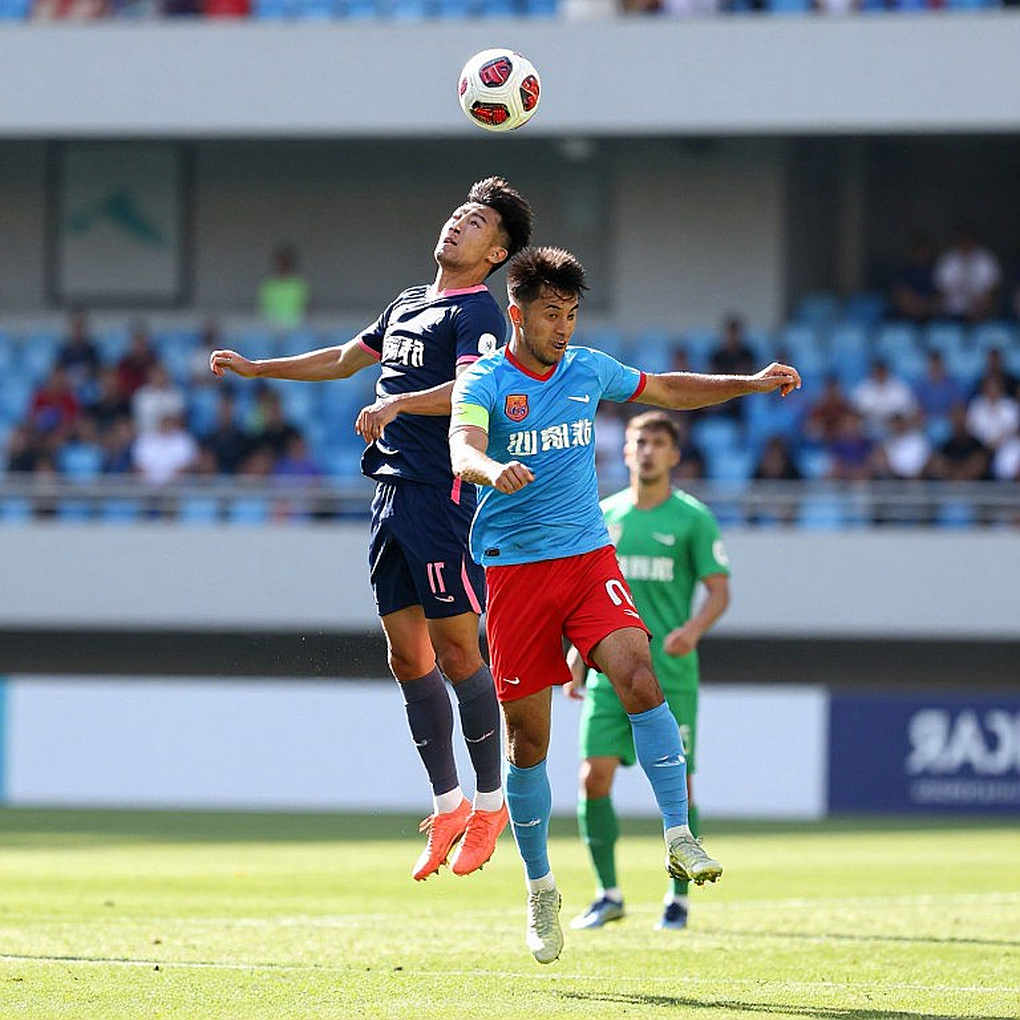 Hanoi FC 2-1 CAHN: vì sao Kewell từ bỏ lối chơi ngắn ở vòng 4 V.League