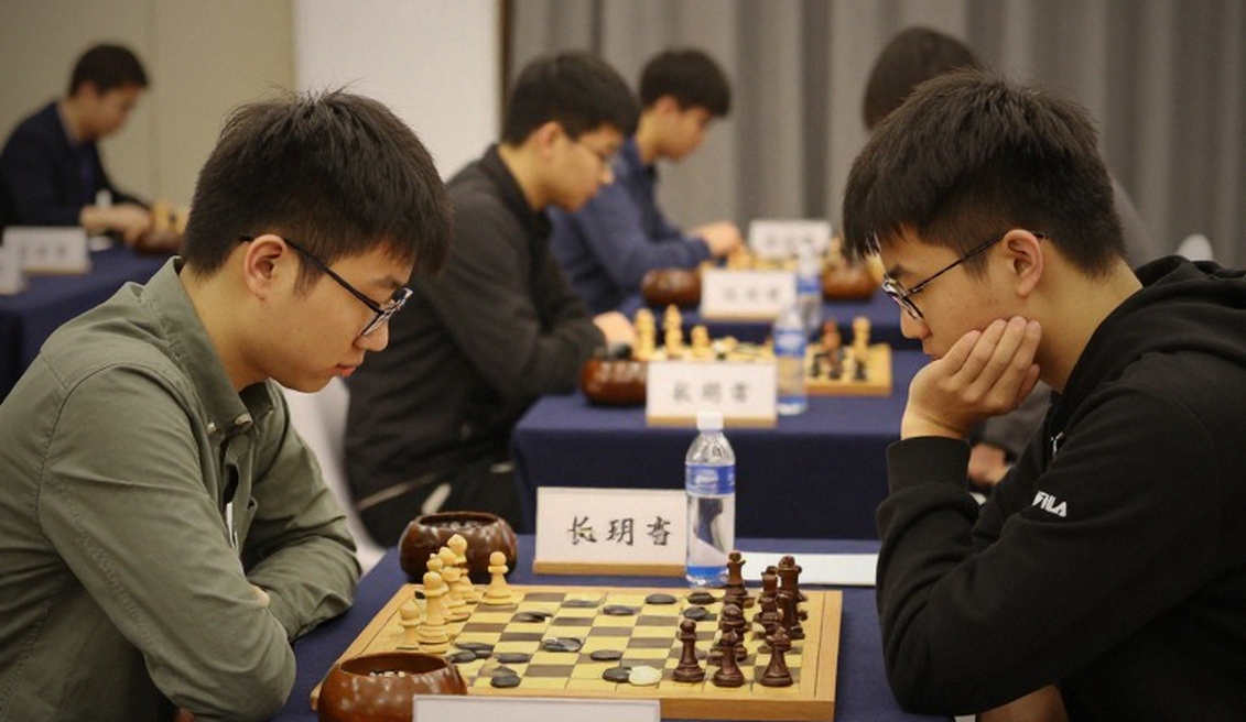 Bí ẩn khai cuộc Scotch: Từ lãng quên đến vũ khí Kasparov và bài học cho kỳ thủ hiện đại