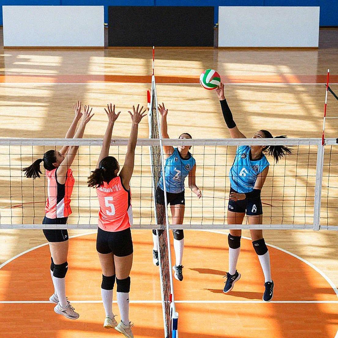 Asiad 20: Cú đổi người ở điểm 3-6 và chuỗi 12 điểm đưa cặp đôi Việt Nam vào chung kết