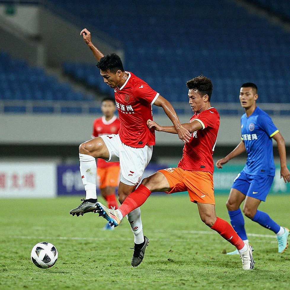 Hà Nội I hạ Thái Nguyên T&T 1-0: TPHCM I vô địch sớm hai vòng và cái lệch nhịp của bảng xếp hạng