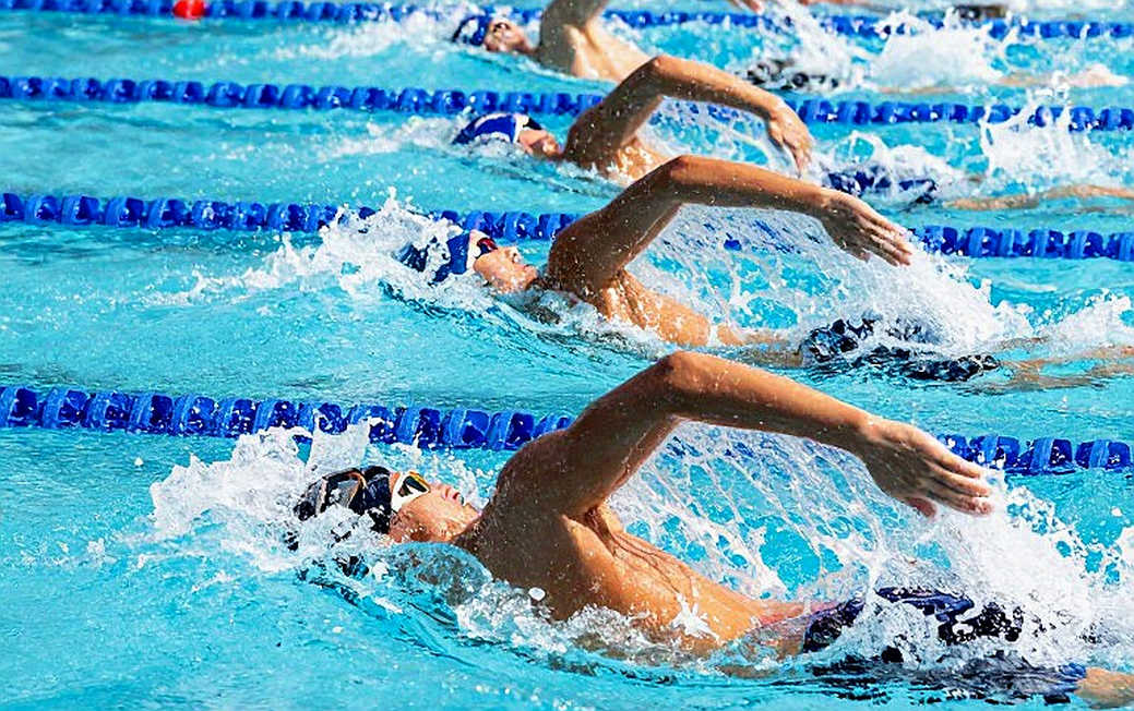 2,15 mét dưới mặt nước: Biến số bị lãng quên của làng bơi thế giới