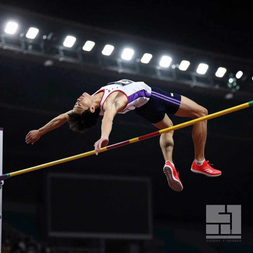 Vài milimét đế giày và tấm HCV ASIAD rời khỏi cổ VĐV sau 24 giờ