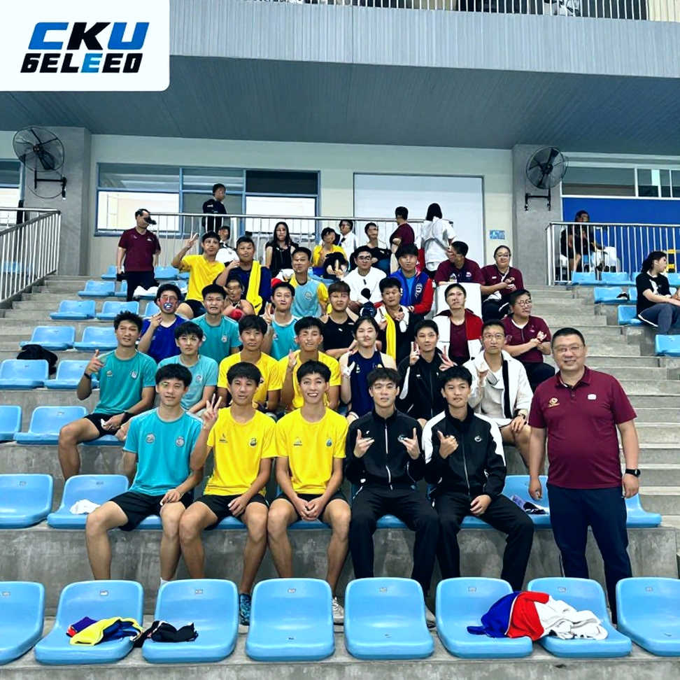 Sam Nauman – Chân dung thợ săn khoảng trống ở ngã tư Olympic Sam Nauman – Chân dung thợ săn khoảng trống ở ngã tư Olympic