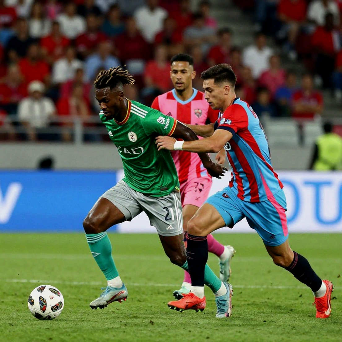 Vietnamese Football Sells Raw Material: Why the Export Contract Keeps Leaving the Fee Blank Vietnamese Football Sells Raw Material: Why the Export Contract Keeps Leaving the Fee Blank