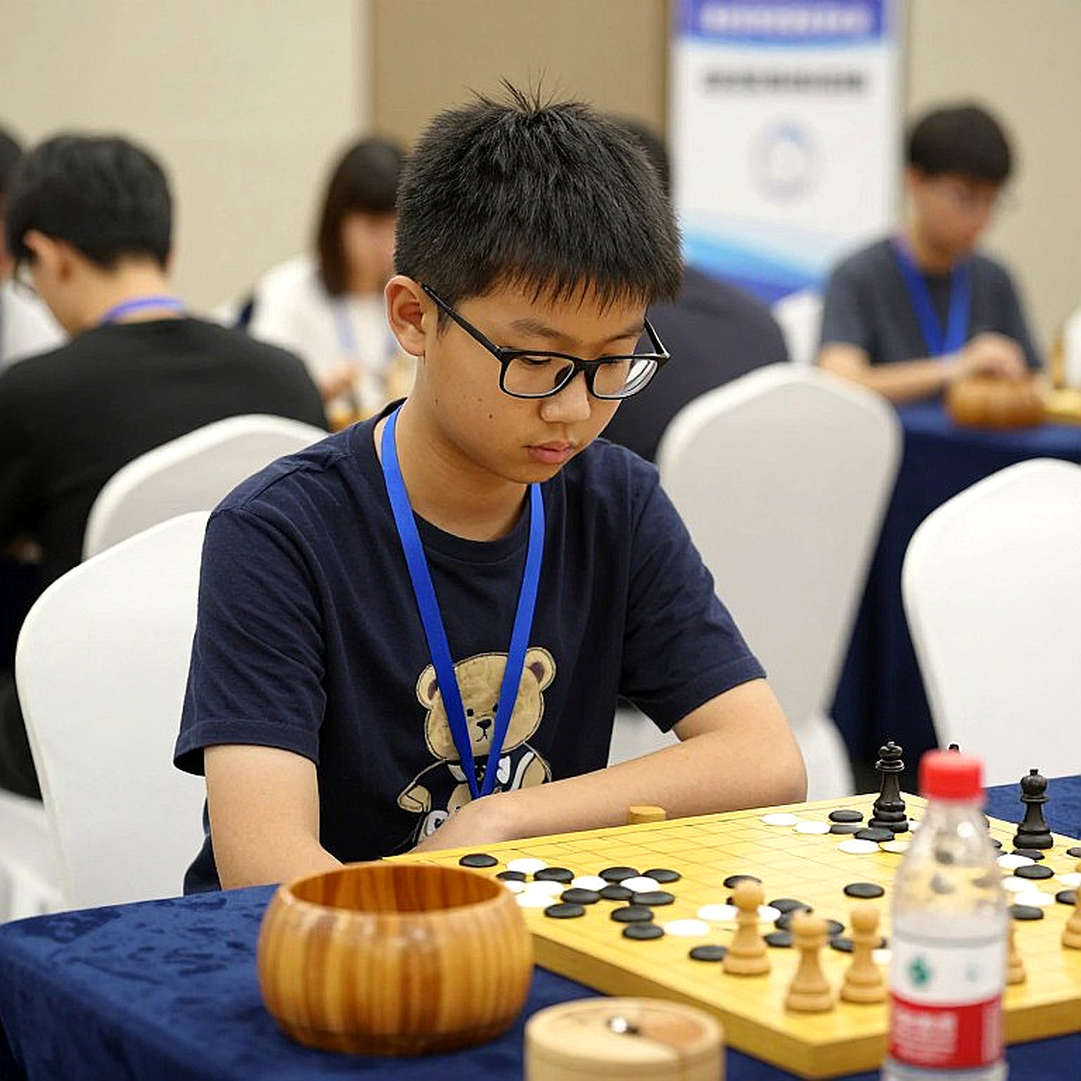 ChessBase Magazine số 225: Bên trong gói huấn luyện cờ vua lấy Prague làm tâm điểm