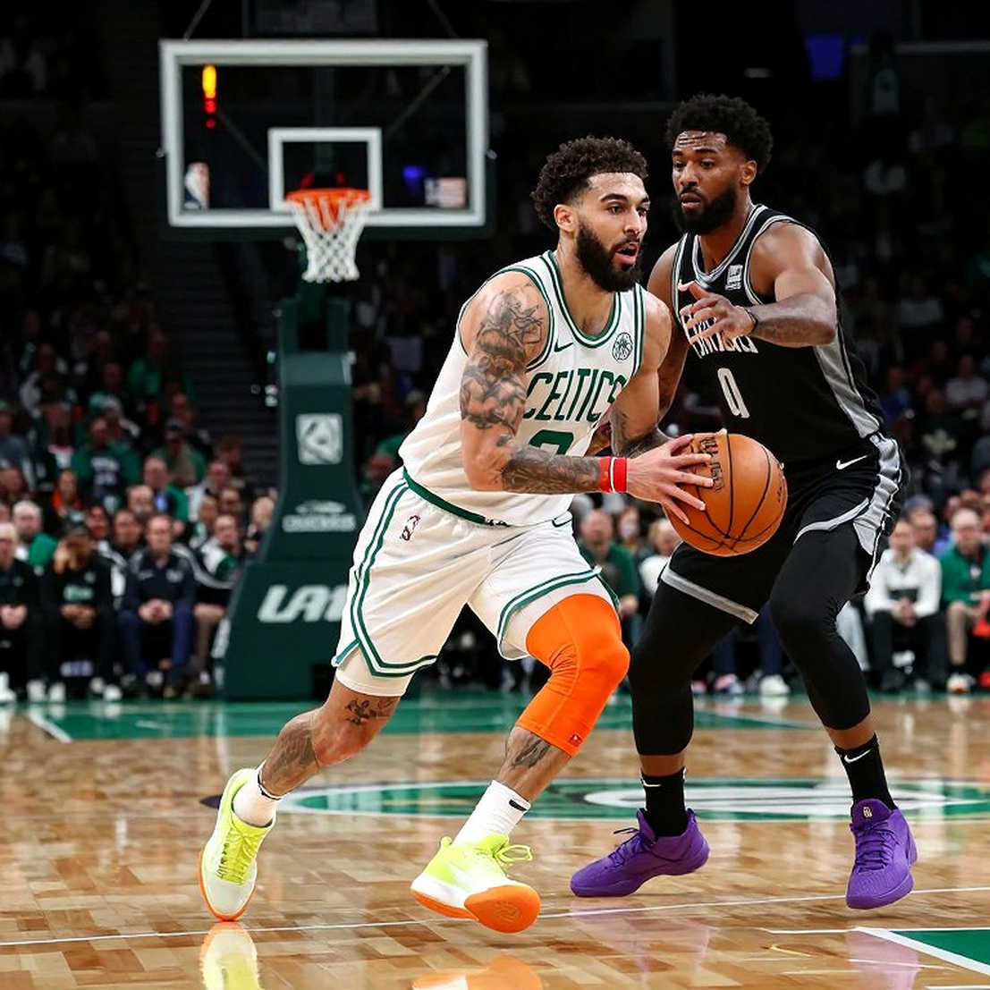 Tin nóng: Phạt nặng của NBA mở đường cho Kawhi Leonard sang Toronto Raptors